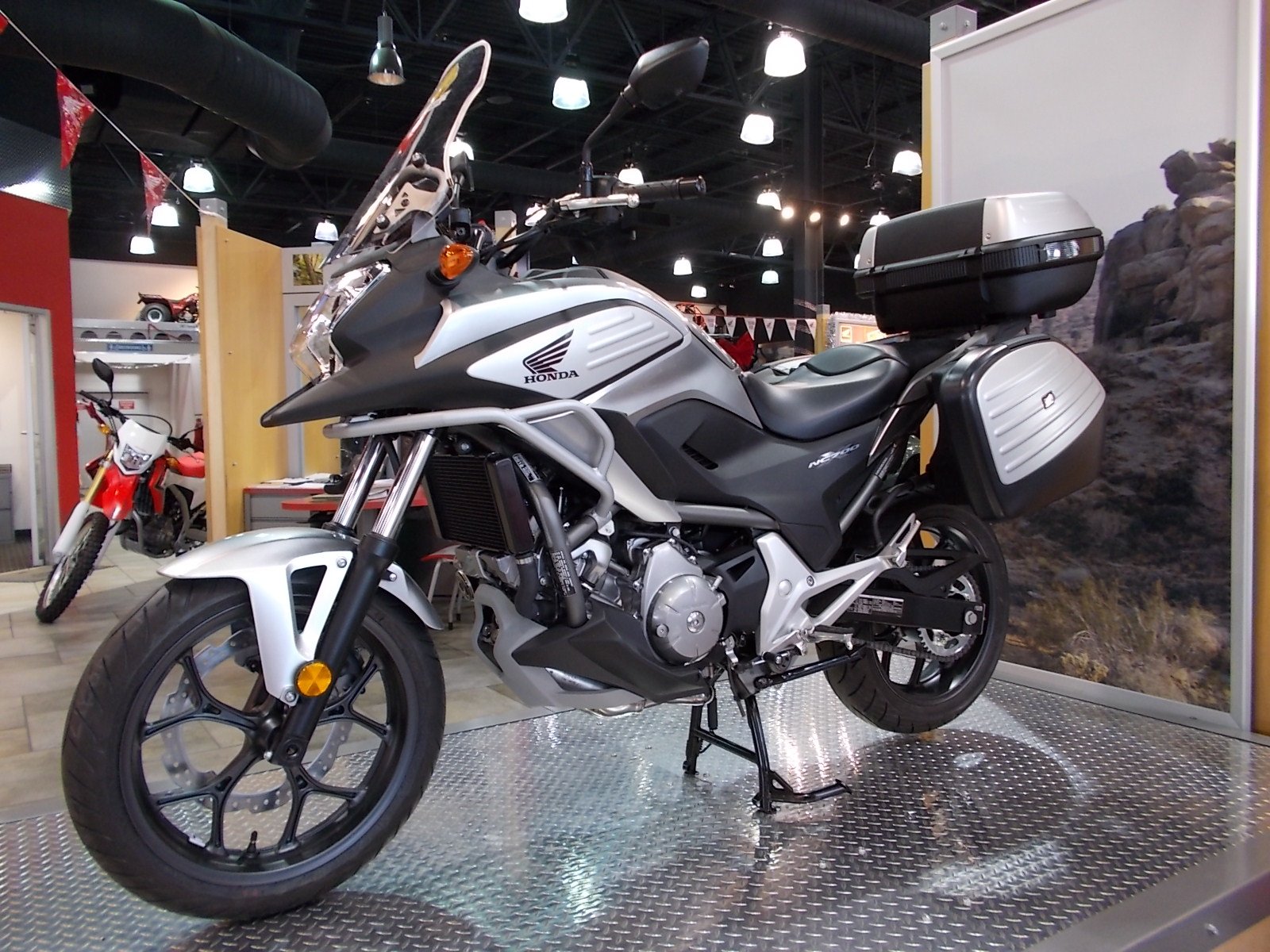 Amazon.com: Honda New 2012-2015 NC700X NC700 NC 700 12V 12 Volt